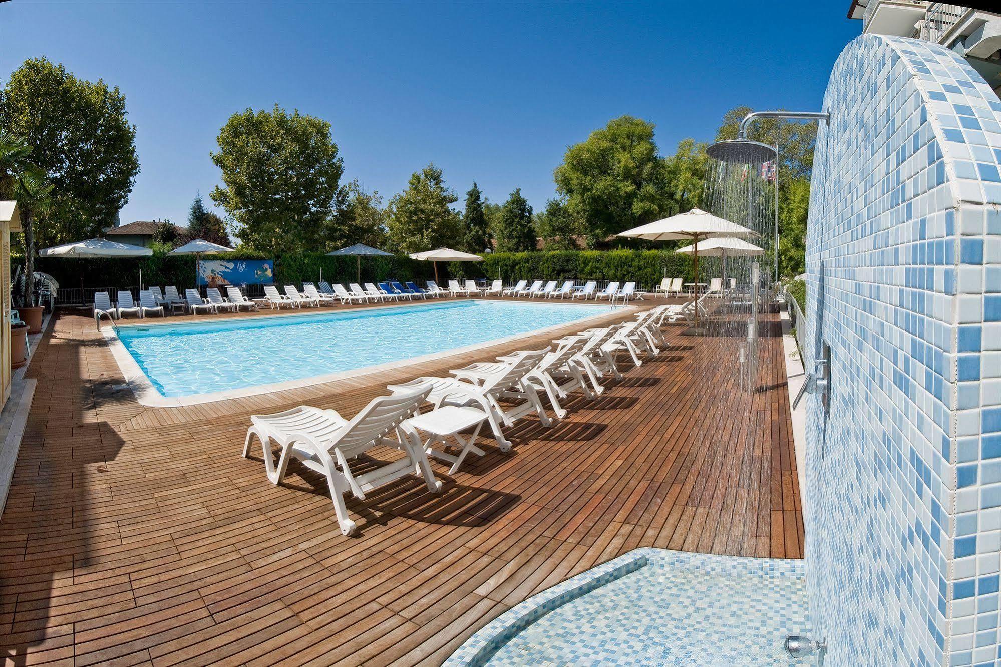 Hotel St. Moritz Bellaria-Igea Marina Exterior foto